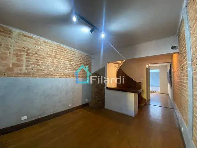 Sobrado com 190m², para alugar, no bairro Pinheiros em São Paulo