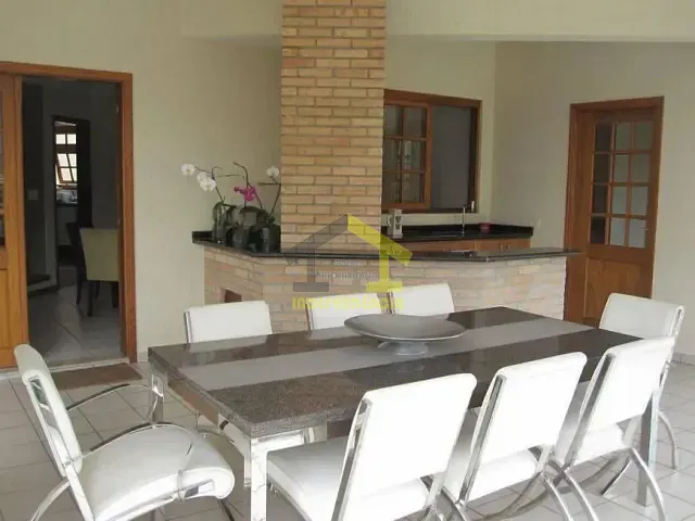Sobrado com 610m² 5 quartos e 6 banheiros, à venda, no bairro Nova Higienópolis em Jandira