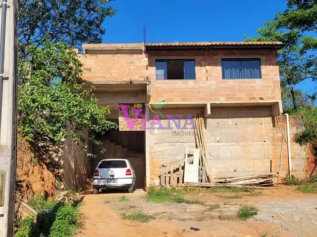 Sobrado com 300m² 4 quartos e 2 banheiros, à venda, no bairro Coramara em Cachoeiro de Itapemirim