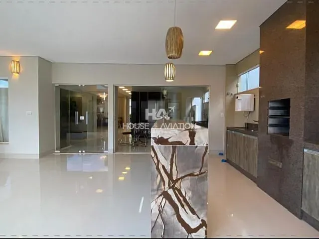 Sobrado com 383m² 3 quartos e 5 banheiros, à venda, no bairro Jardins Valência em Goiânia