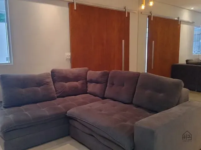 Sobrado com 200m² 3 quartos e 3 banheiros, à venda, no bairro Parque Rincão em Cotia