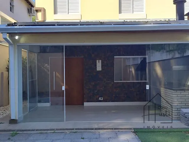 Sobrado com 200m² 3 quartos e 3 banheiros, à venda, no bairro Parque Rincão em Cotia