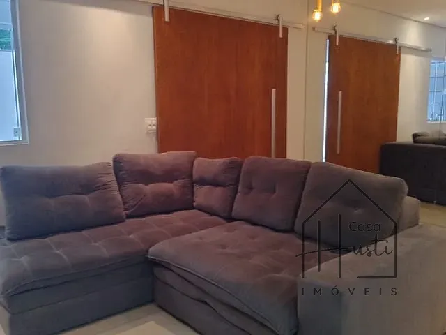 Sobrado com 200m² 3 quartos e 3 banheiros, à venda, no bairro Parque Rincão em Cotia