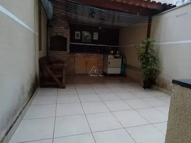 Sobrado 3 quartos e 4 banheiros, à venda, no bairro Jardim Guairaca em São Paulo