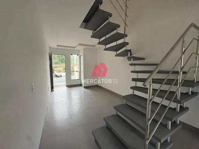 Sobrado com 73m² 2 quartos e 2 banheiros, à venda, no bairro Itoupava Central em Blumenau