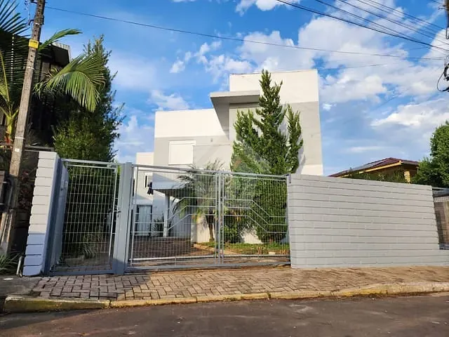 Sobrado com 90m² 2 quartos e 2 banheiros, à venda ou para alugar, no bairro Languiru em Teutônia