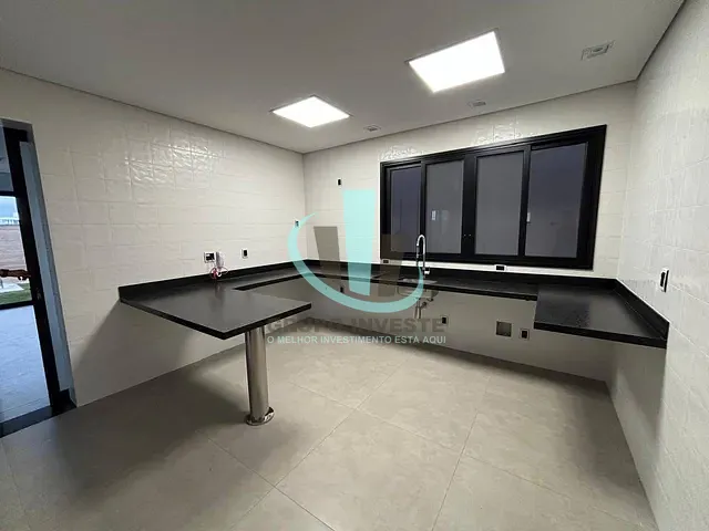 Sobrado com 465m² 3 quartos e 5 banheiros, à venda, no bairro Residencial e Comercial Quinta das Laranjeiras em Araraquara