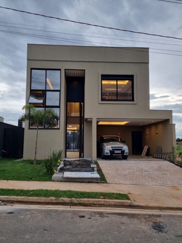 Sobrado com 250m² 3 quartos e 4 banheiros, à venda, no bairro Ribeirão do Lipa em Cuiabá