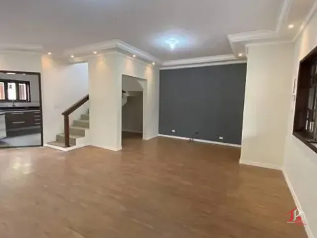 Sobrado 4 quartos e 2 banheiros, à venda, no bairro Jardim Ivoty em Itanhaém