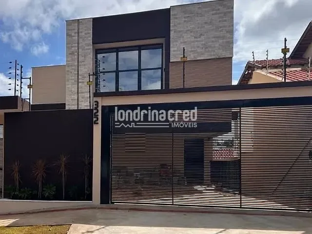 Sobrado com 250m² 3 quartos e 4 banheiros, à venda, no bairro Universitário em Londrina