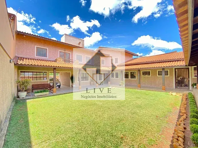 Sobrado com 531m² 4 quartos e 4 banheiros, à venda, no bairro Vila Mariana em Americana