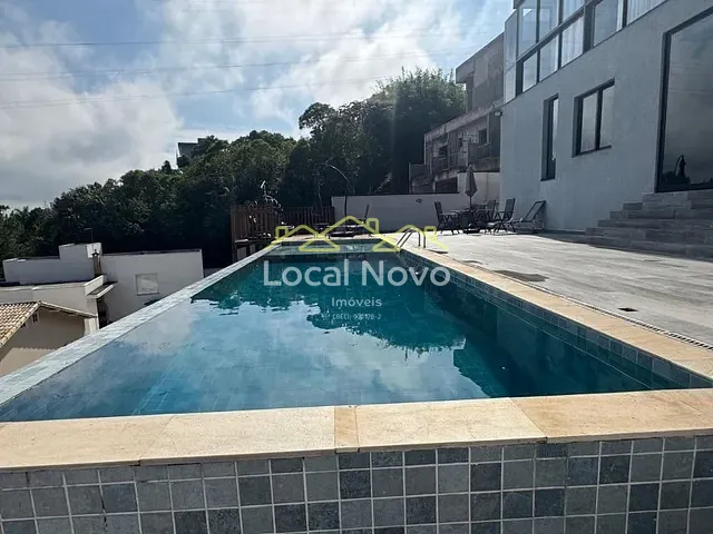 Sobrado com 600m² 6 quartos e 2 banheiros, à venda ou para alugar, no bairro Jardim Imperial Hills III em Arujá