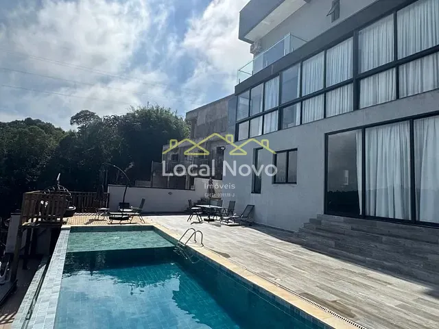 Sobrado com 600m² 6 quartos e 2 banheiros, à venda ou para alugar, no bairro Jardim Imperial Hills III em Arujá