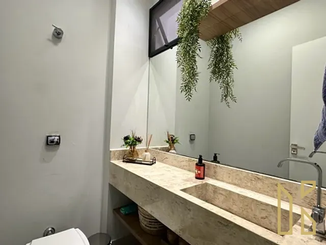 Sobrado com 250m² 3 quartos e 5 banheiros, à venda, no bairro Terras de Santana em Londrina