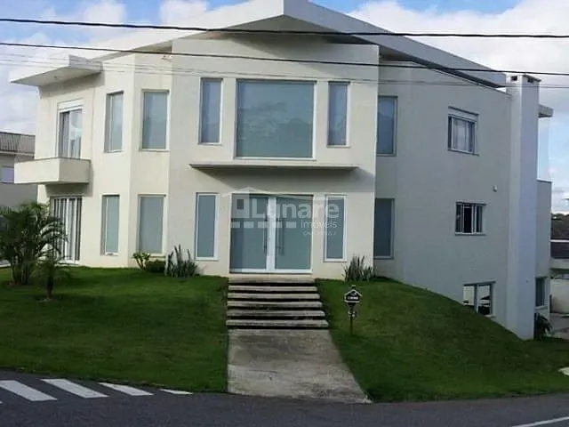 Sobrado com 433m² 4 quartos e 6 banheiros, à venda, no bairro Jardim Aracy em Mogi das Cruzes