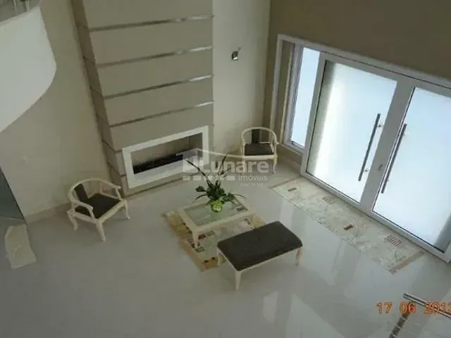 Sobrado com 433m² 4 quartos e 6 banheiros, à venda, no bairro Jardim Aracy em Mogi das Cruzes