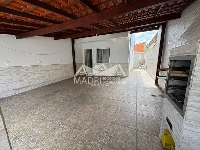 Sobrado com 100m² 2 quartos e 1 banheiro, à venda, no bairro São Sebastião em Palhoça