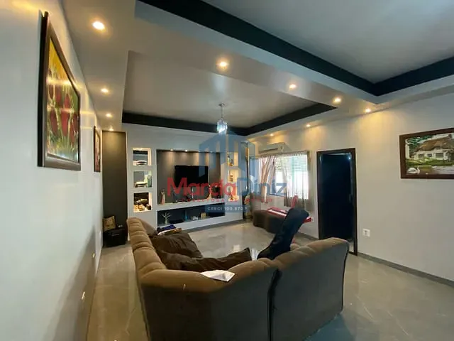 Sobrado com 315m² 4 quartos e 2 banheiros, à venda, no bairro Centro em Ituverava