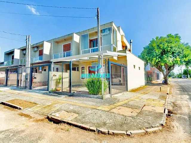 Sobrado com 110m² 2 quartos e 2 banheiros, à venda, no bairro Parque Ipiranga em Gravataí