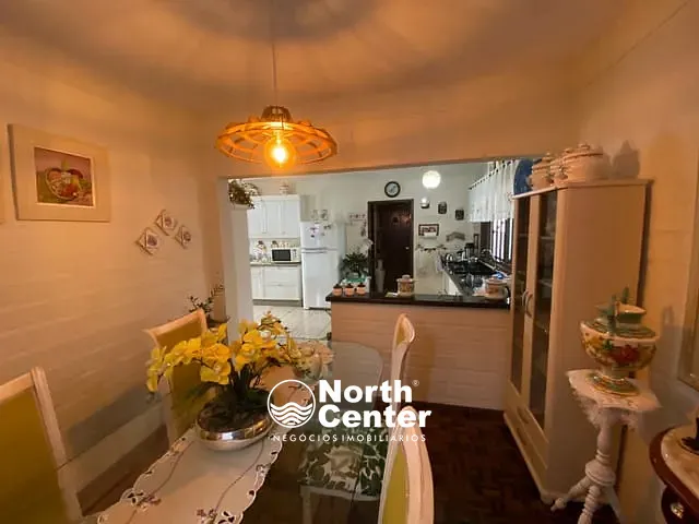 Sobrado com 390m² 4 quartos e 3 banheiros, à venda, no bairro Costeira em Balneário Barra do Sul
