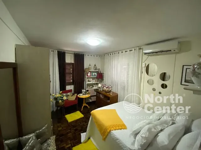 Sobrado com 390m² 4 quartos e 3 banheiros, à venda, no bairro Costeira em Balneário Barra do Sul