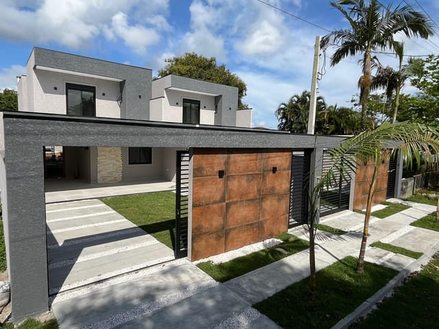 Foto do Sobrado - Sobrado à venda, Pontal Sul, Pontal do Paraná, PR | OCASIÃO IMÓVEIS