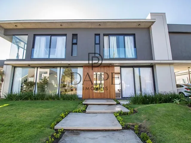 Sobrado com 600m² 4 quartos e 5 banheiros, à venda, no bairro Atlântida-Sul em Xangri-Lá