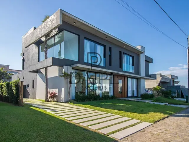 Sobrado com 600m² 4 quartos e 5 banheiros, à venda, no bairro Atlântida-Sul em Xangri-Lá