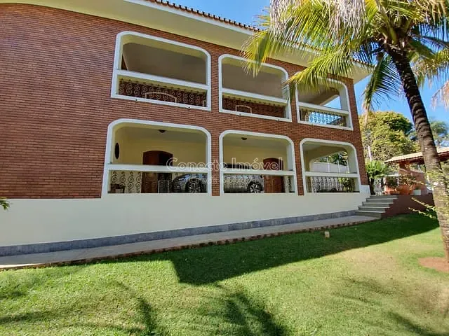 Sobrado com 1432m² 3 quartos e 4 banheiros, à venda, no bairro Loteamento São Pedro em Jaguariúna