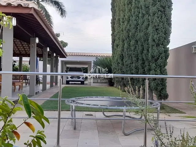 Casa com 824m² 4 quartos e 4 banheiros, à venda, no bairro Pedra do Bode em Petrolina