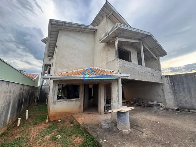 Sobrado com 600m² 3 quartos e 3 banheiros, à venda, no bairro Jardim Esplanada em Indaiatuba