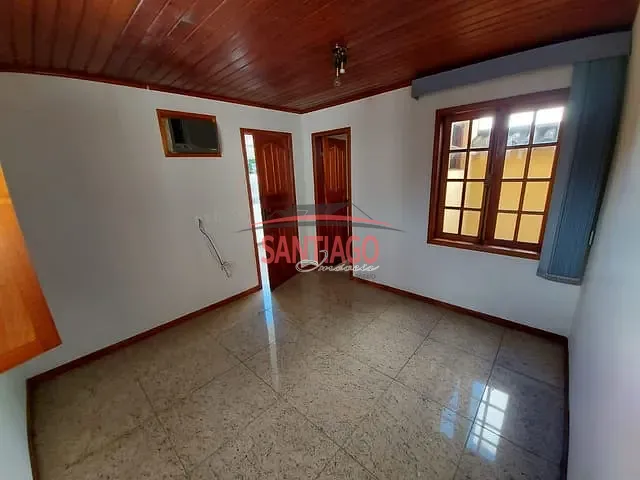 Sobrado 3 quartos e 1 banheiro, à venda, no bairro Centro em Santo Antônio de Pádua