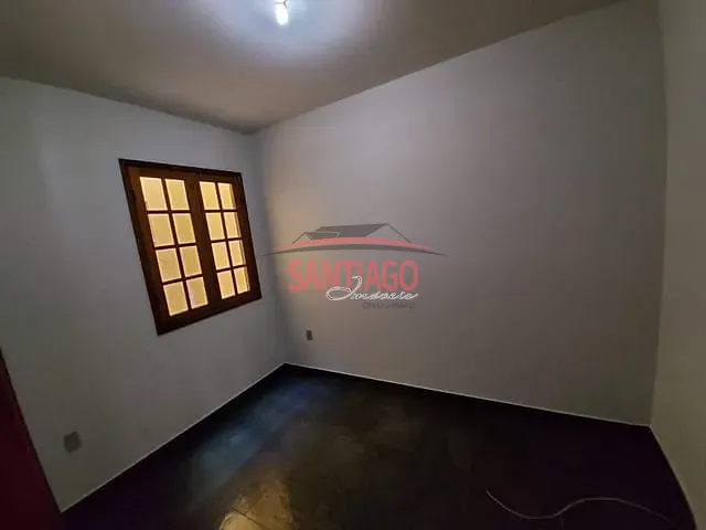 Sobrado 3 quartos e 1 banheiro, à venda, no bairro Centro em Santo Antônio de Pádua