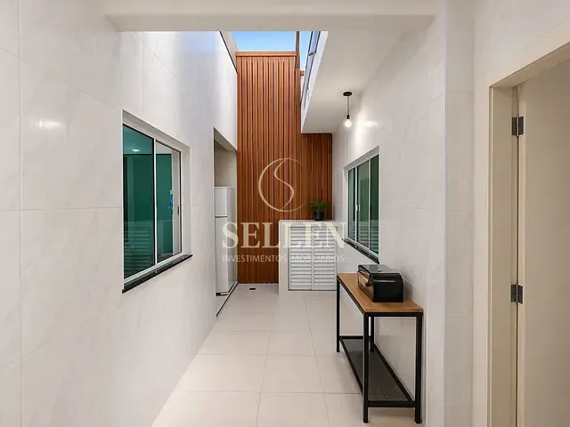 Sobrado 3 quartos e 3 banheiros, à venda, no bairro Centro em Balneário Camboriú