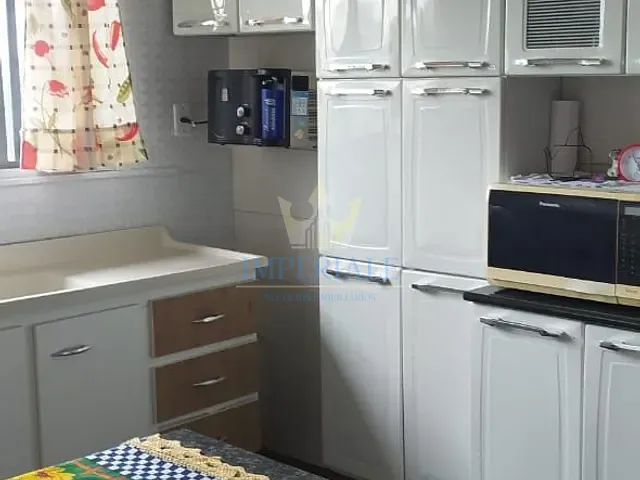 Sobrado com 254m² 6 quartos e 2 banheiros, à venda, no bairro Oficinas em Ponta Grossa