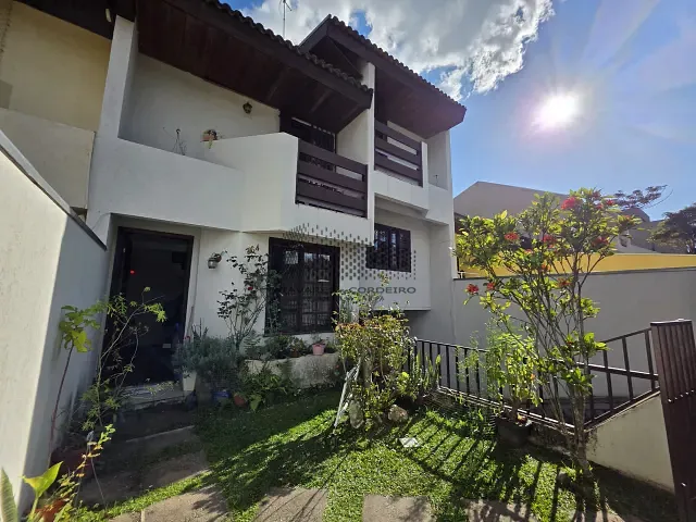 Sobrado 4 quartos e 3 banheiros, à venda, no bairro Jardim das Américas em Curitiba