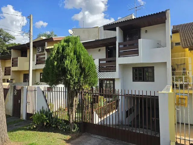 Sobrado 4 quartos e 3 banheiros, à venda, no bairro Jardim das Américas em Curitiba