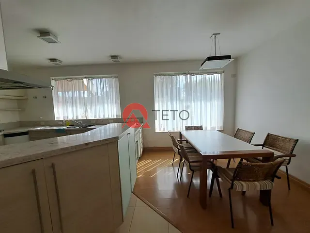 Sobrado com 1000m² 4 quartos e 4 banheiros, à venda, no bairro Jardim Guaporé em Maringá