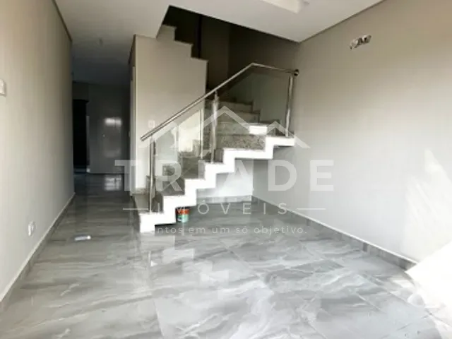 Sobrado 3 quartos e 1 banheiro, à venda, no bairro Fazenda Velha em Araucária