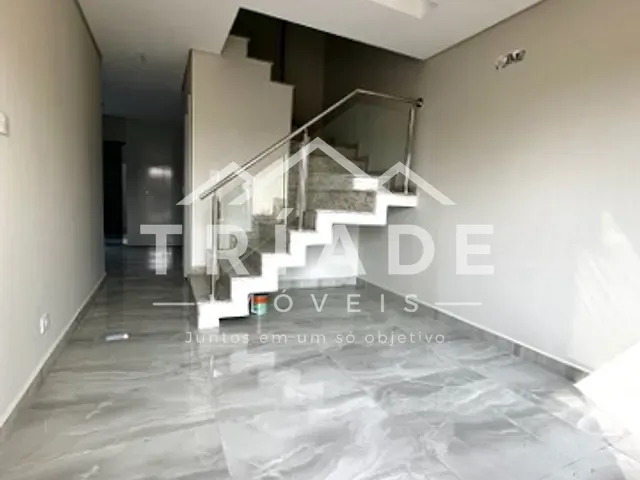 Sobrado 3 quartos e 1 banheiro, à venda, no bairro Fazenda Velha em Araucária