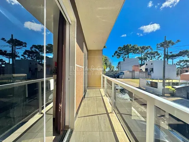 Sobrado 3 quartos e 3 banheiros, à venda, no bairro Tatuquara em Curitiba