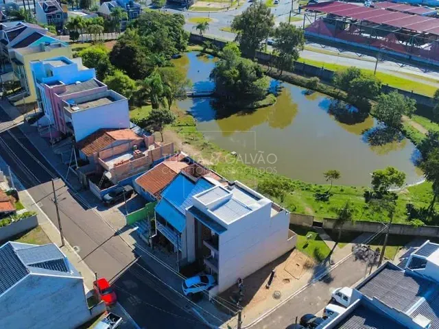 Sobrado 3 quartos e 3 banheiros, à venda, no bairro Tatuquara em Curitiba