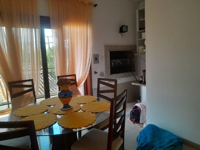 Casa com 550m² 5 quartos e 5 banheiros, à venda, no bairro Três Vendas em Pelotas