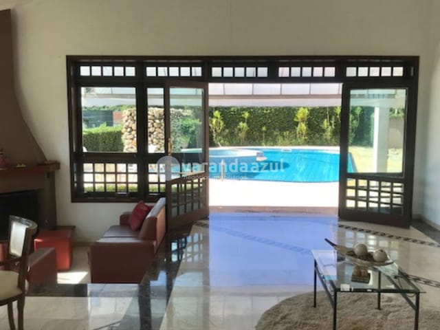 Sobrado com 700m² 4 quartos e 5 banheiros, à venda, no bairro Aruã em Mogi das Cruzes