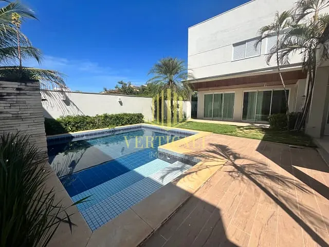 Sobrado com 500m² 5 quartos e 6 banheiros, à venda, no bairro Condomínio Florais Cuiabá Residencial em Cuiabá