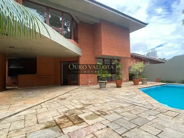 Sobrado com 574m² 4 quartos e 5 banheiros, à venda, no bairro Alphaville Residencial Dois em Barueri