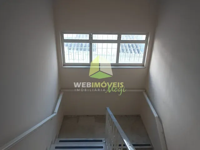 Sobrado com 300m², à venda ou para alugar, no bairro Parque Monte Líbano em Mogi das Cruzes