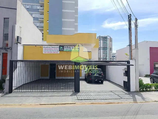 Sobrado com 300m², à venda ou para alugar, no bairro Parque Monte Líbano em Mogi das Cruzes