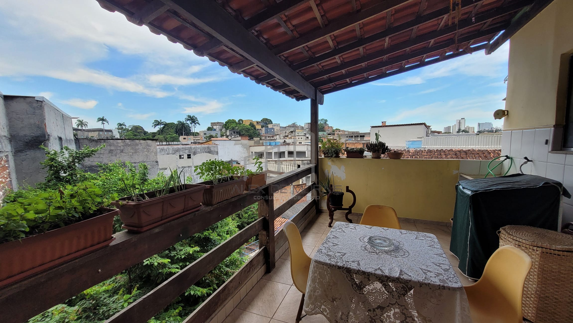 Sobrado, 3 quartos, 215 m² - Foto 1