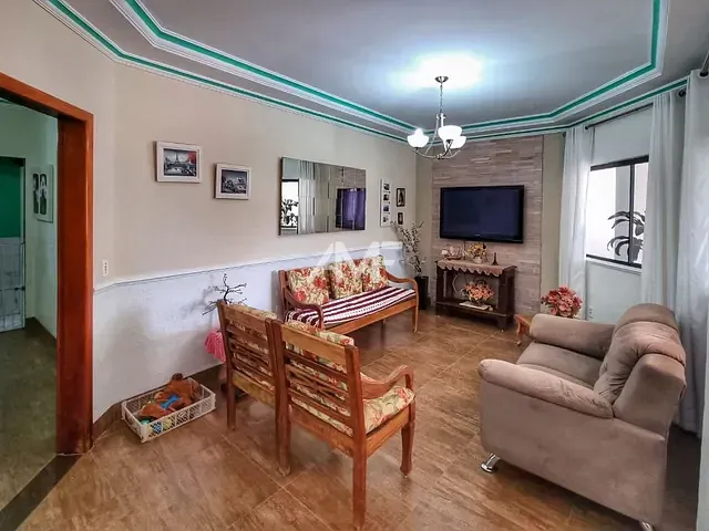 Sobrado com 360m² 5 quartos e 4 banheiros, à venda, no bairro Setor Habitacional Vicente Pires - Trecho 3 em Brasília